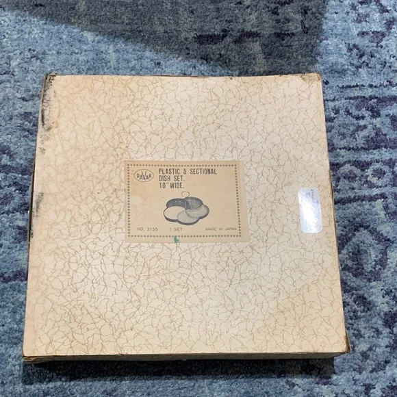 Vintage Plastic Sectional Dish Set made in Japan 70’s - Picture 4 of 11